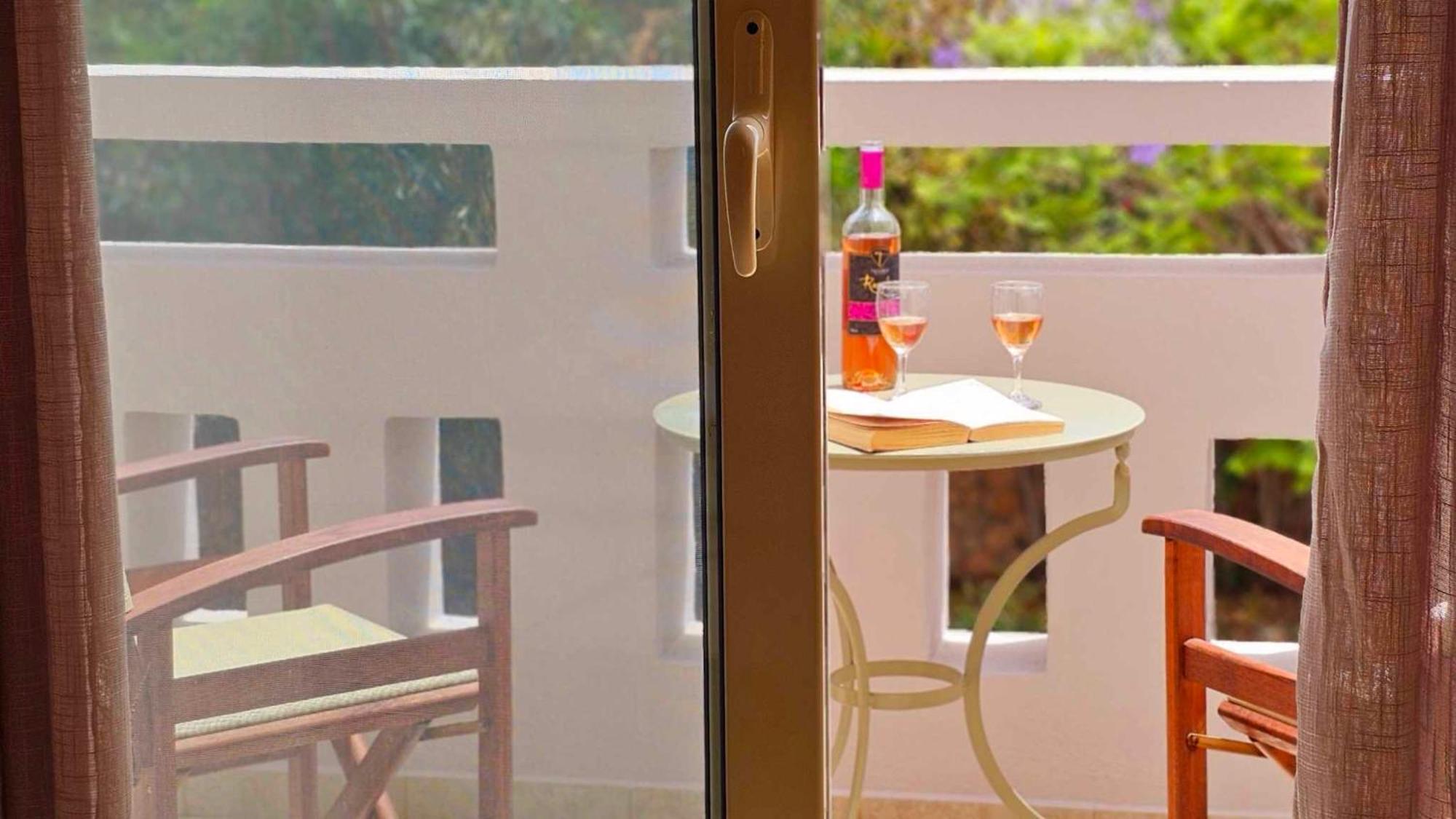 Libre Mare, Your Cozy Vacation Villa *